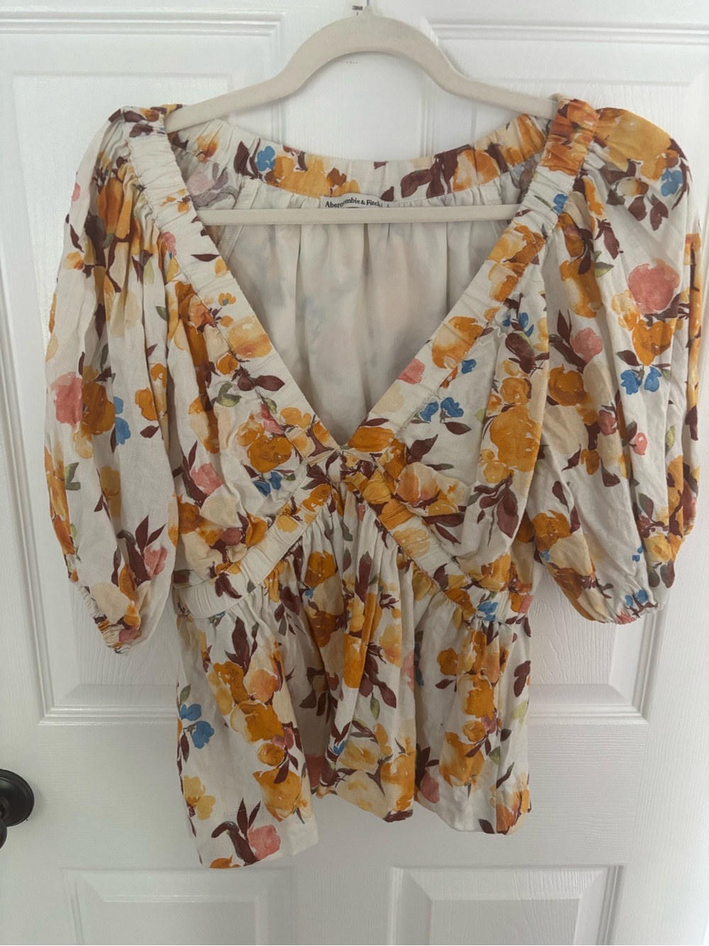 Abercrombie & Fitch Cream Floral Puff-Sleeve Peplum Top with Yellow Accents - Picture 2 of 4